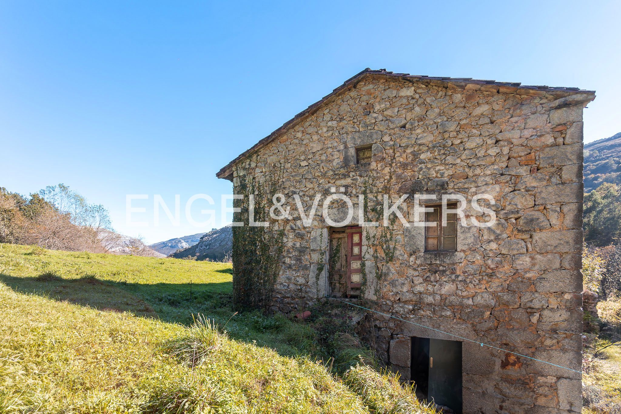 Vista exterior de Finca rústica en venta en Ruesga con Calefacción, Jardín privado y Trastero