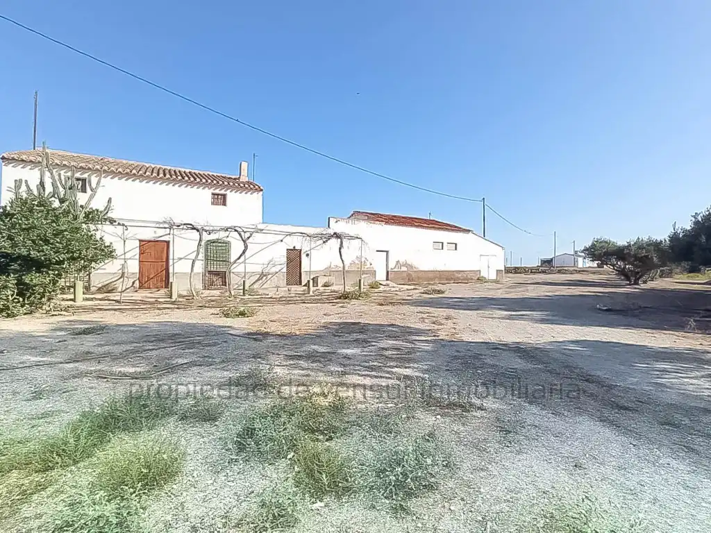 Country homes for sale in Lorca