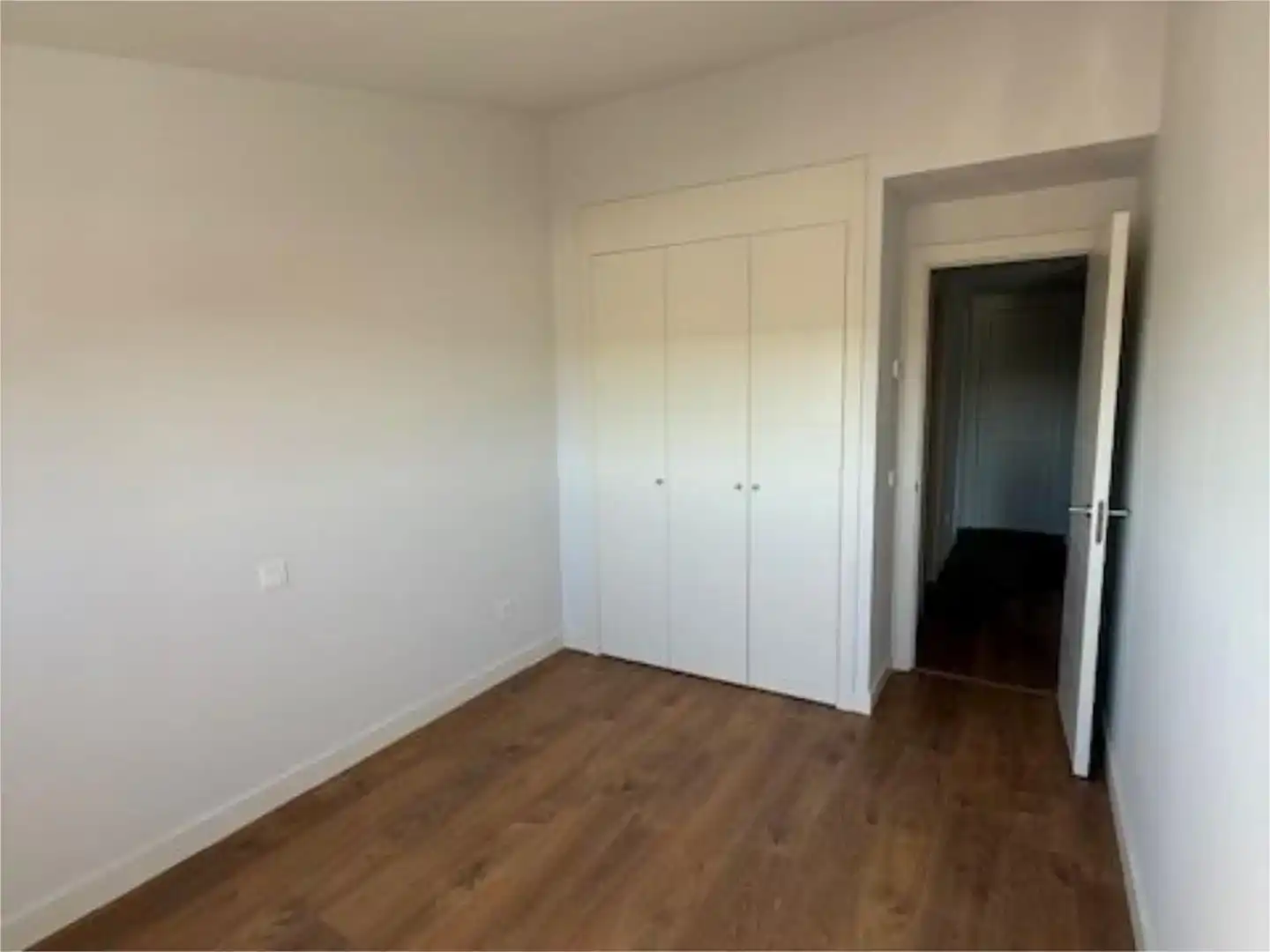 Bedroom of Houses for rent in Boadilla del Monte  with Air Conditioner, Private garden and Parquet flooring