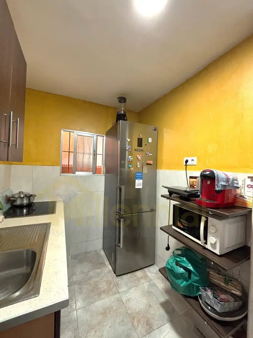 Küche von Einfamilien-Reihenhaus zum Verkauf in Sevilla mit Klimaanlage