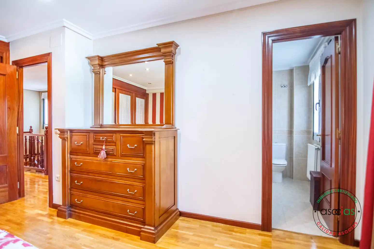 Habitación de Casa adosada en venta en Grado con Calefacción, Jardín privado y Parquet