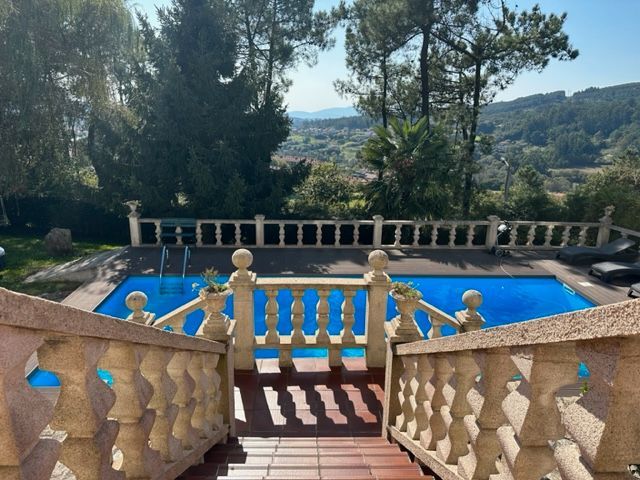 Swimming pool of House or chalet to rent in Santiago de Compostela   with Heating, Private garden and Parquet flooring