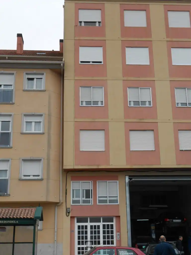 Vista exterior de Piso en venta en Redondela