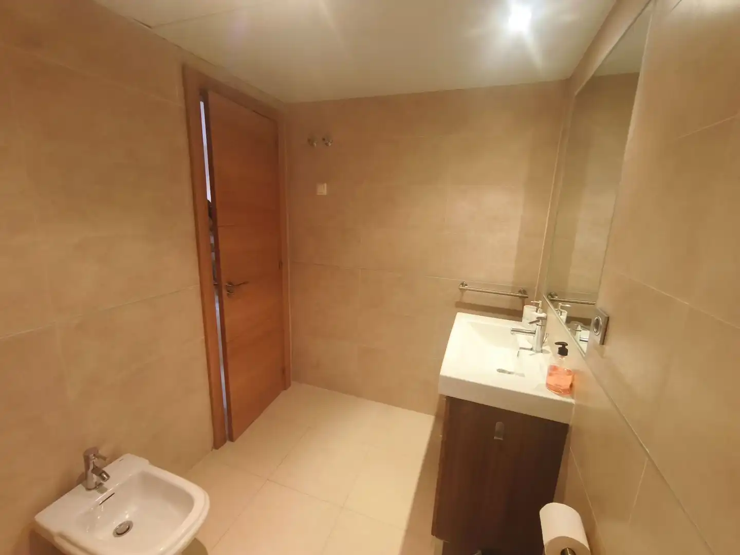 Badezimmer von Wohnung zur Miete in Atarfe mit Abstellraum