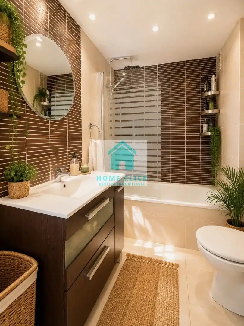 Bany de Apartament de lloguer en Benalmádena amb Aire condicionat, Calefacció i Jardí privat