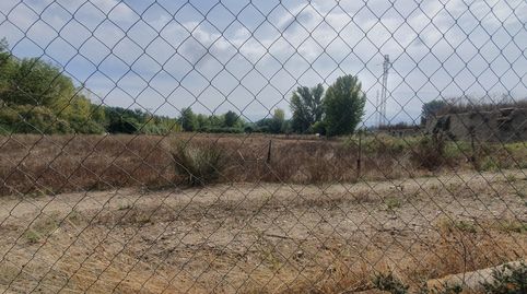 FINCA CON NAVE DE APEROS Y BALSA A 1KM. DE GUADIX, immagine 4