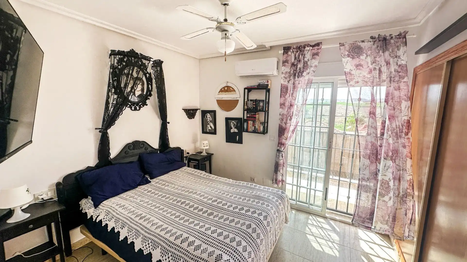 Habitación de Finca rústica en venta en Orihuela con Terraza y Amueblado