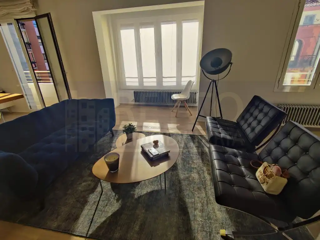Sala d'estar de Apartament en venda en  Logroño amb Terrassa