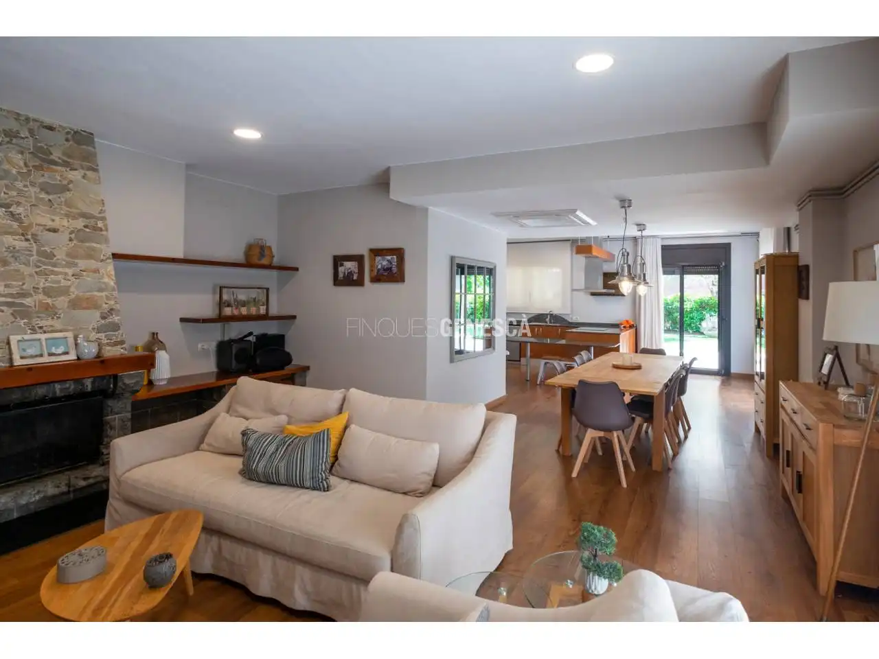 Sala de estar de Casa o chalet en venta en Matadepera con Aire acondicionado, Calefacción y Jardín privado
