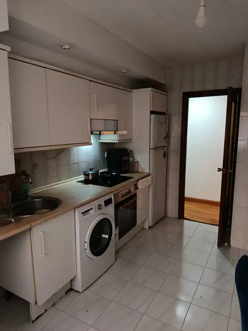 Cocina de Piso para compartir en Zaragoza con Parquet, Amueblado y Horno