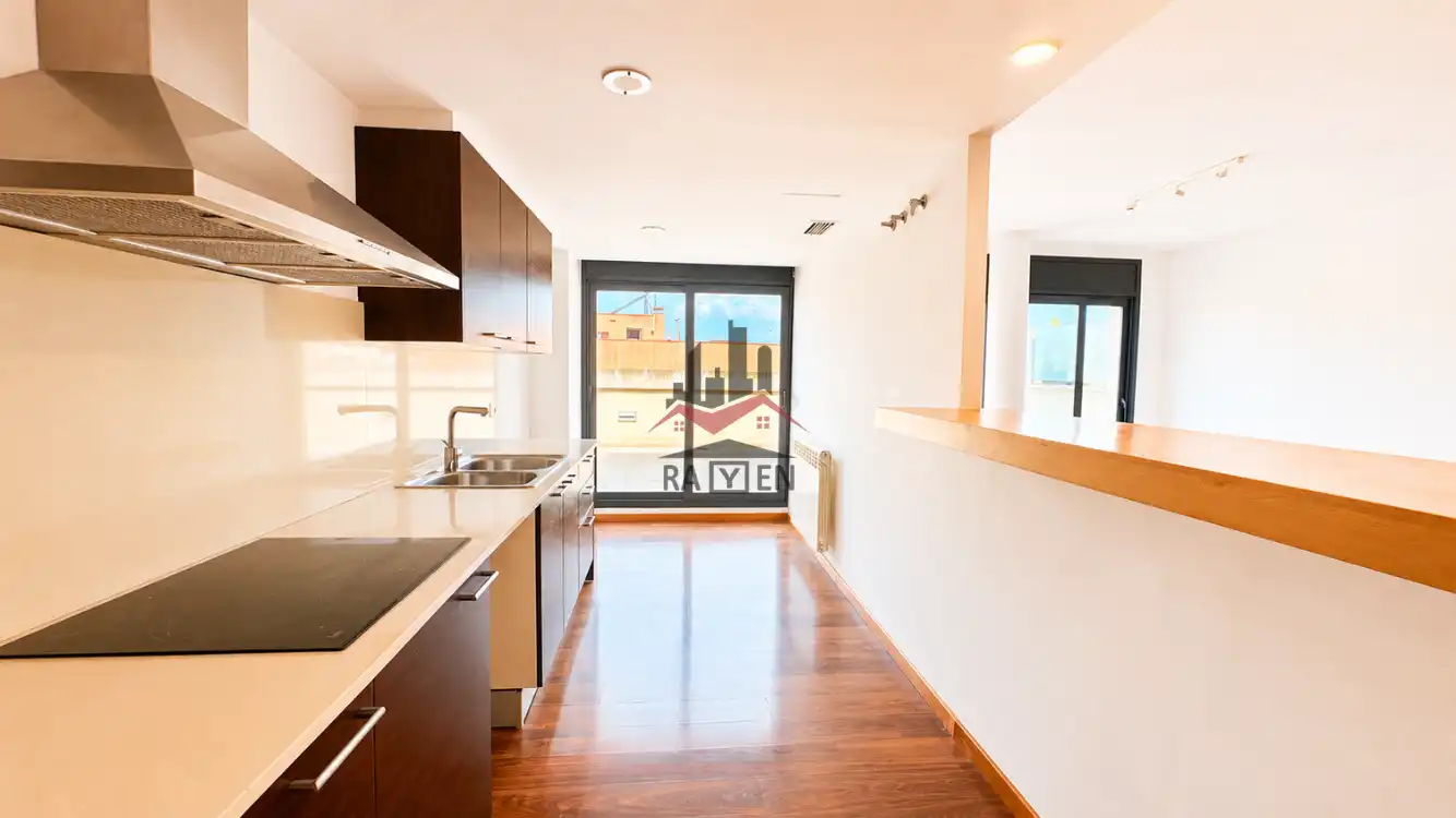 Duplex con ascensore in affitto a Centre, imagen 8