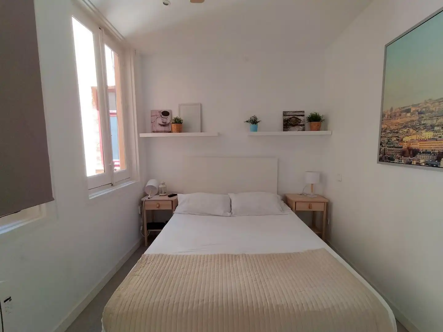 Dormitori de Loft de lloguer en Madrid amb Calefacció i Moblat