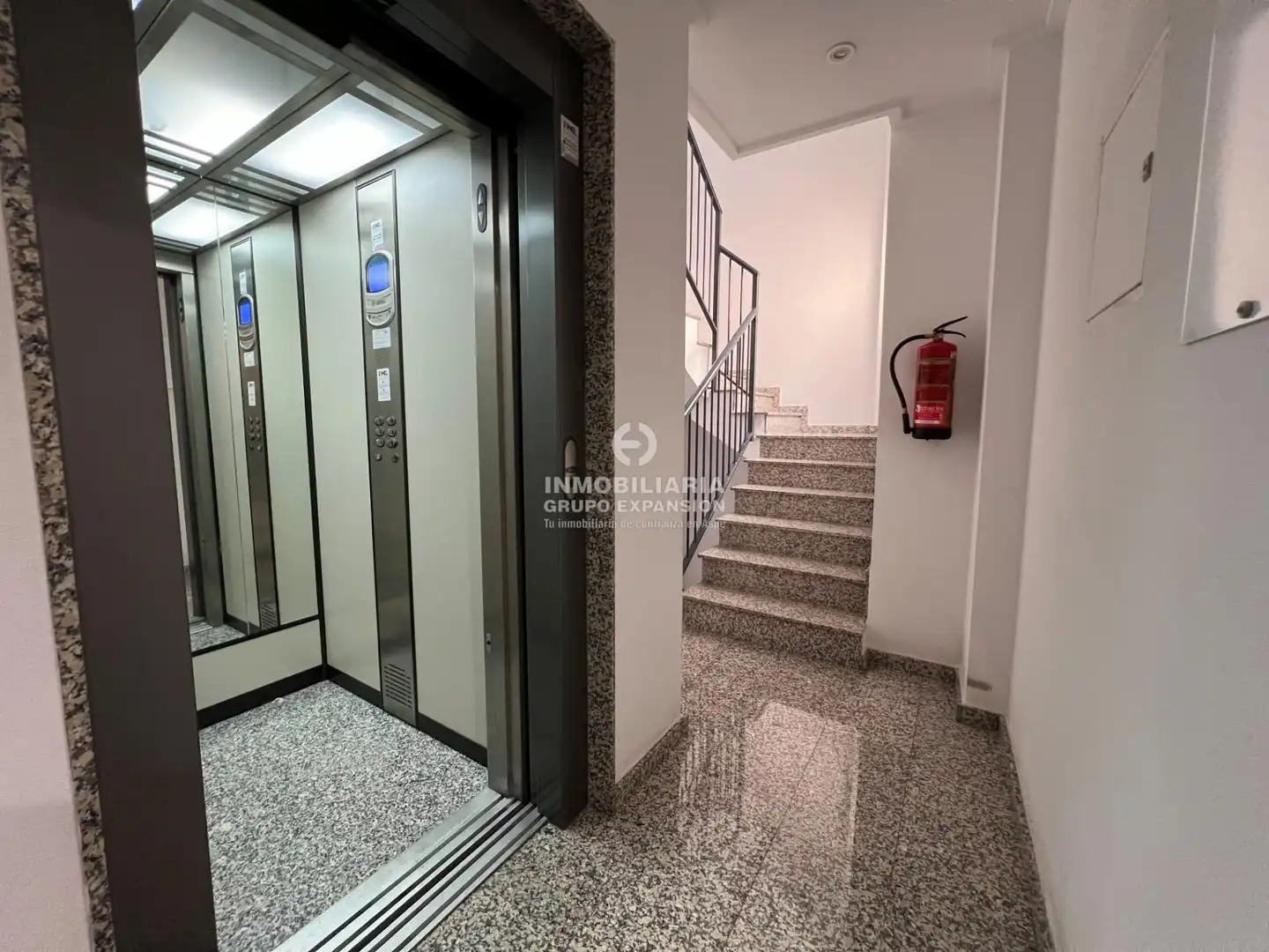 Piso en venta en Aspe con Terraza, Trastero y Amueblado