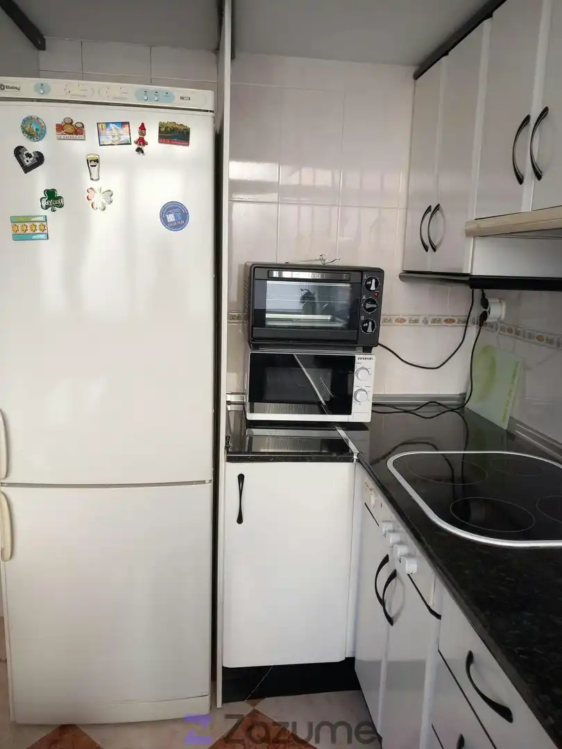Kitchen of Flat for rent in Granada  with Air Conditioner, Heating and Furnished