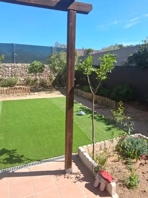 Garten von Einfamilien-Reihenhaus zum Verkauf in Uceda mit Heizung, Privatgarten und Abstellraum