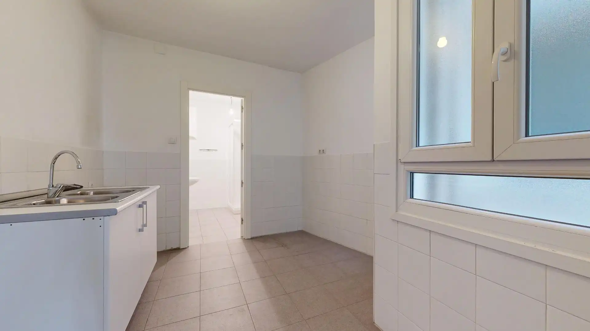 Baño de Piso en venta en Bilbao  con Calefacción, Terraza y Balcón