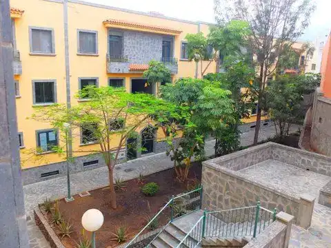 Vista exterior de Pis en venda en Arucas amb Moblat