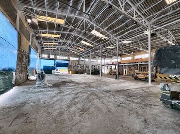 Industrial building to rent in Nord