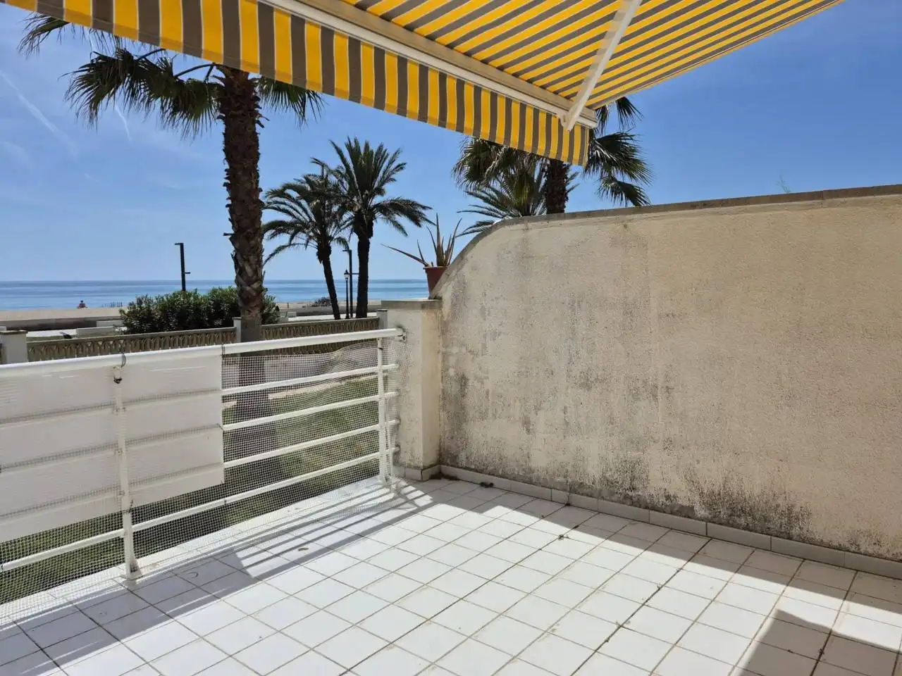 Terrassa de Apartament en venda en Cubelles amb Terrassa, Traster i Moblat