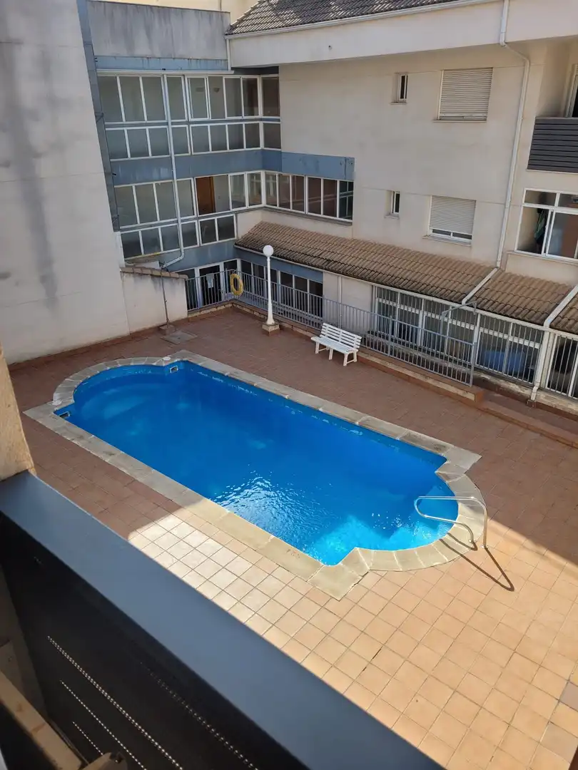 Piscina de Dúplex en venda en Linares amb Aire condicionat, Calefacció i Terrassa
