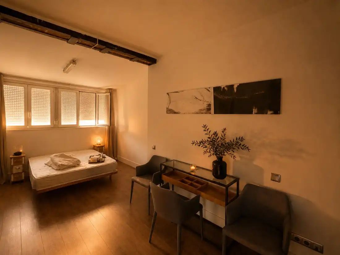 Bedroom of Attic for rent in Madrid  with Air Conditioner, Heating and Parquet flooring