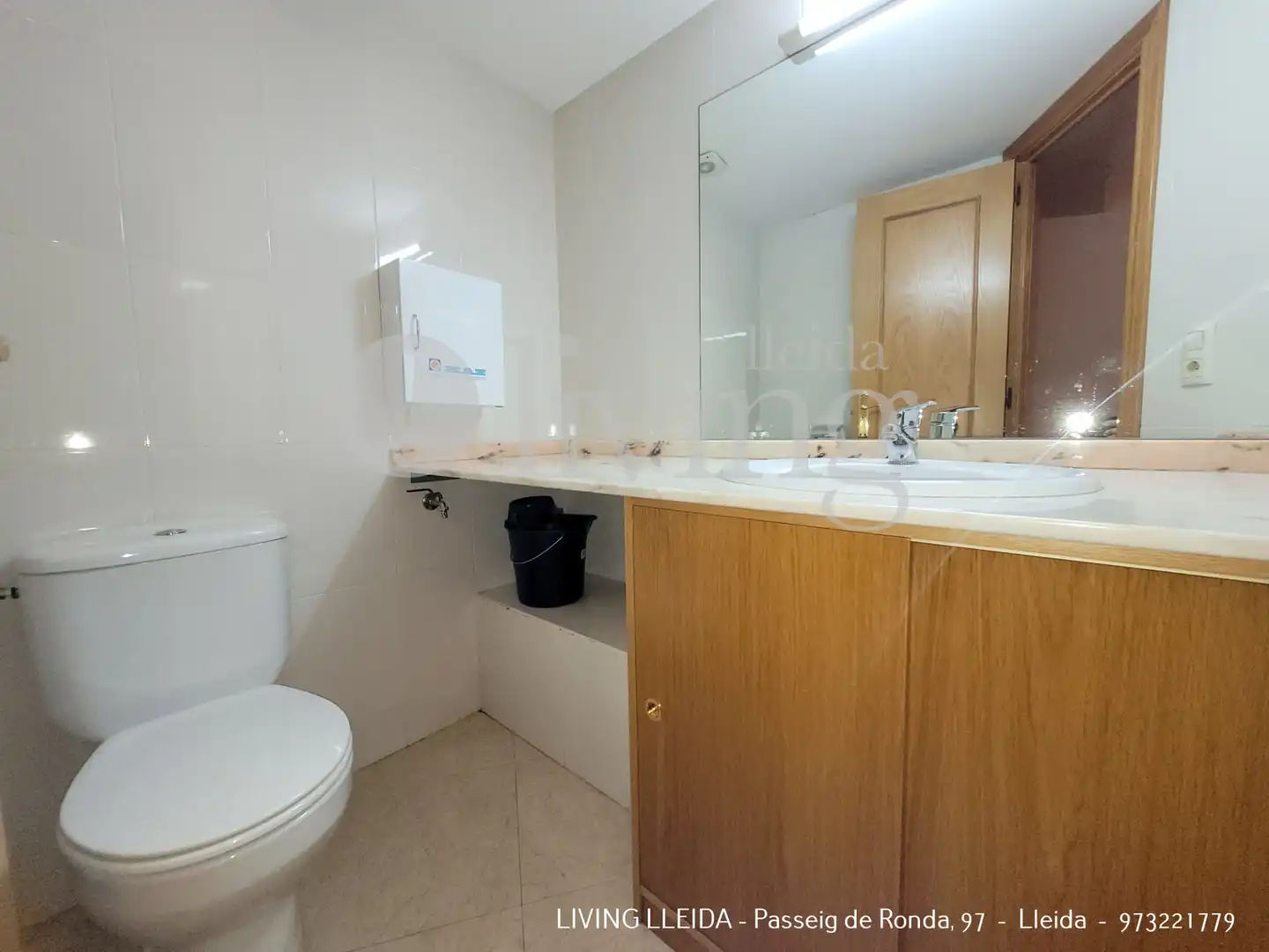 Office space for sale in Carrer dels Comtes d'Urgell, imagen 10
