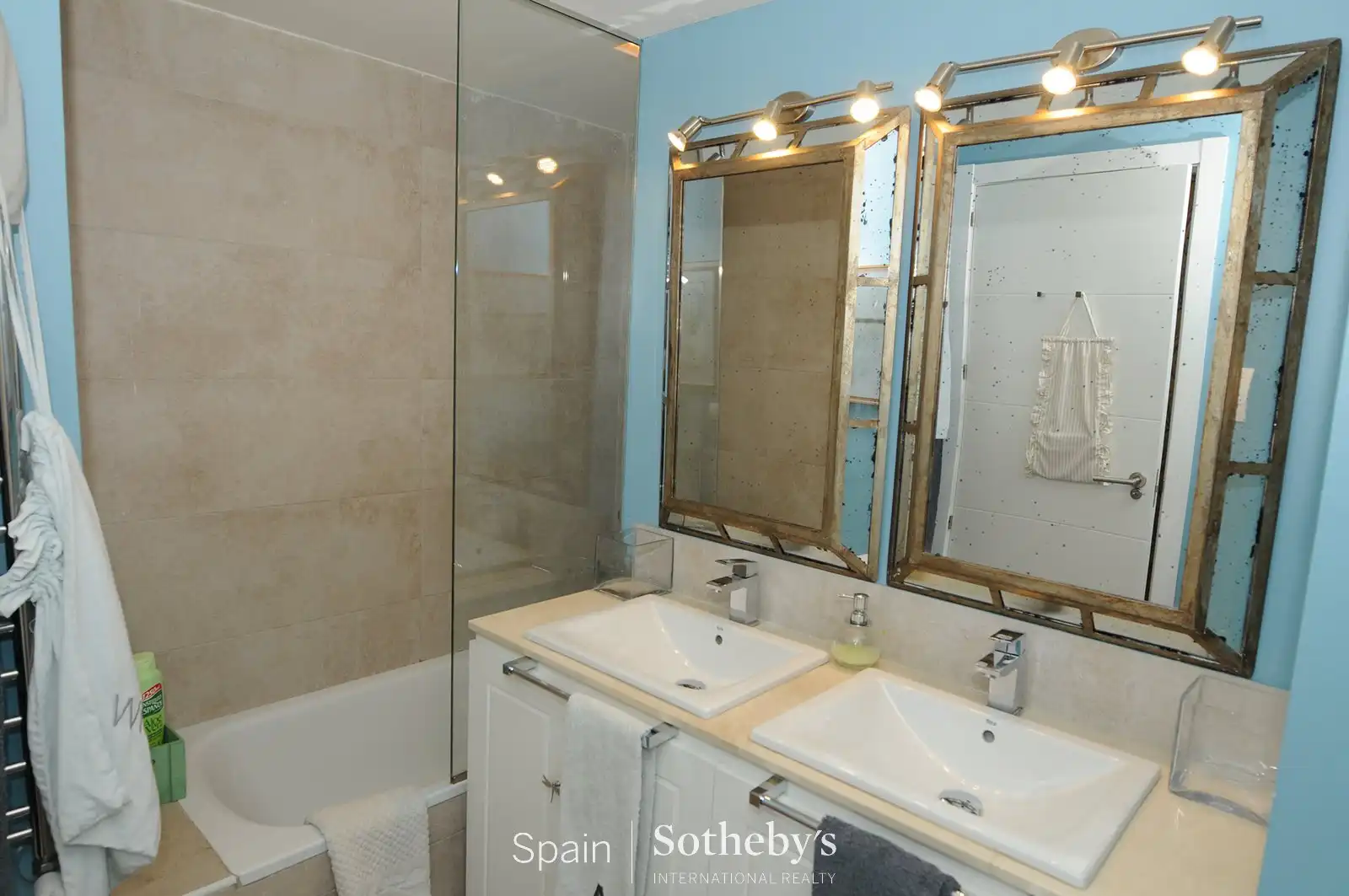 Baño de Apartamento en venta en La Moraleja con Aire acondicionado, Terraza y Trastero