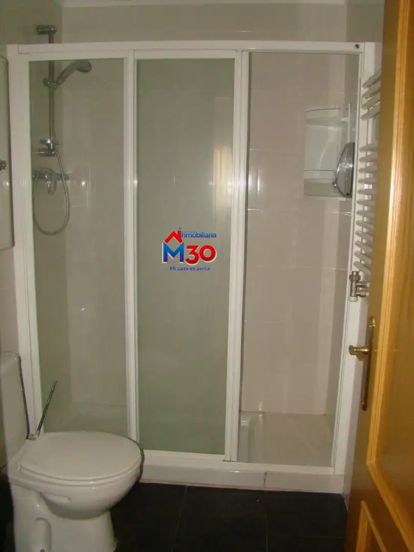 Bathroom of Apartments for sale in Miranda de Ebro  with Heating, Parquet flooring and Storage room