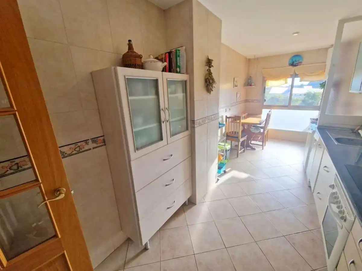 Cuina de Apartament en venda en Málaga amb Piscina