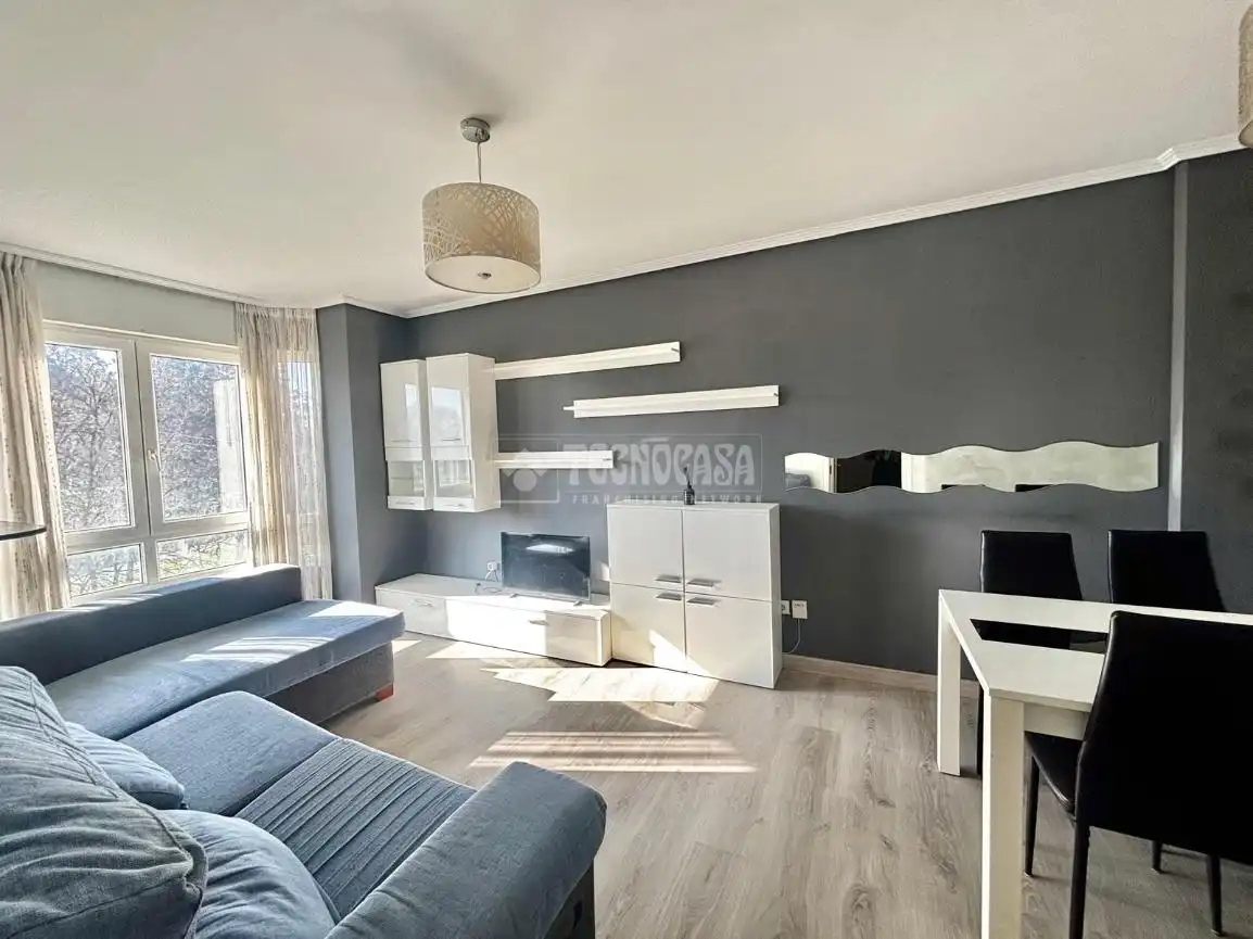 Sala de estar de Piso en venta en Camargo con Parquet