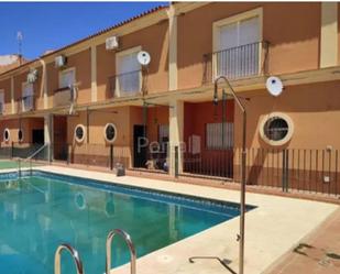 Piscina de Casa o xalet en venda en Aznalcóllar amb Parquet i Piscina comunitària