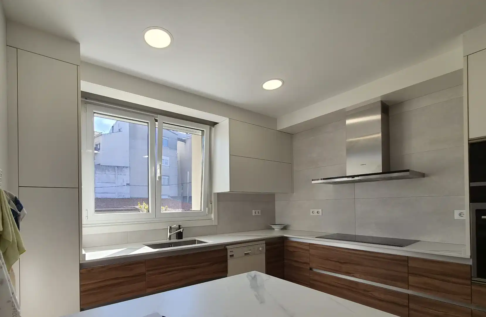 Cocina de Casa o chalet en venta en Oleiros con Calefacción, Jardín privado y Parquet