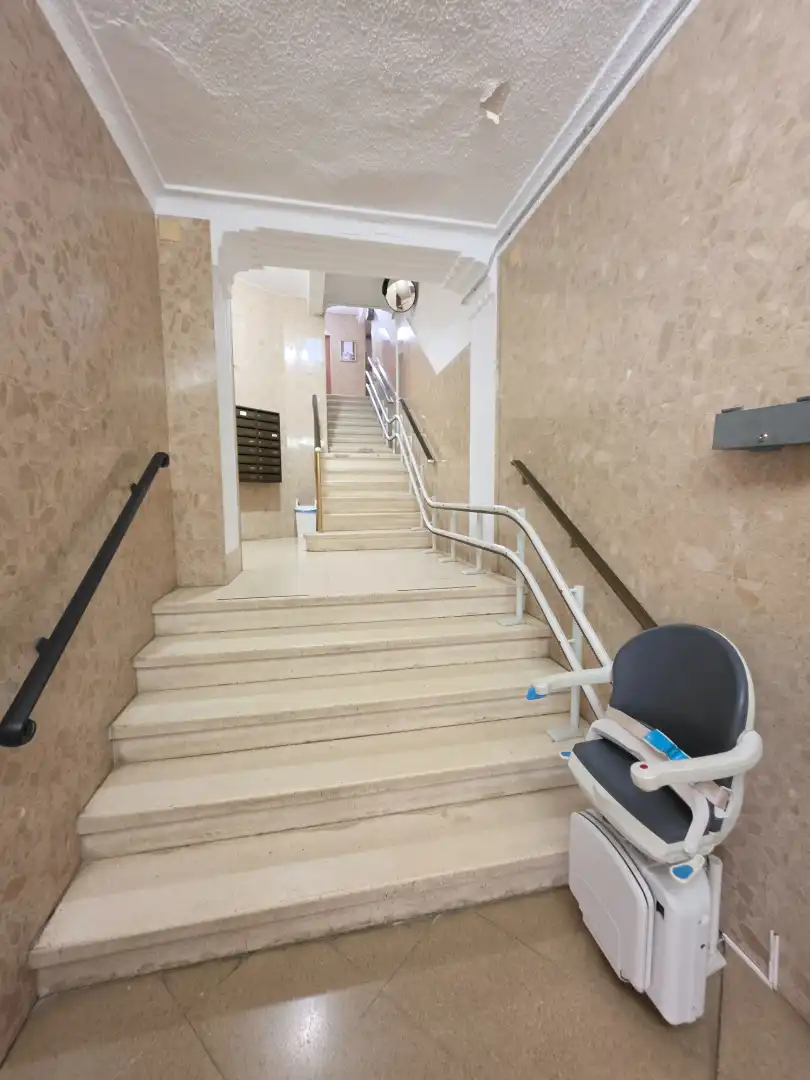 Wohnung zum Verkauf in Tarragona mit Klimaanlage, Heizung und Parkett
