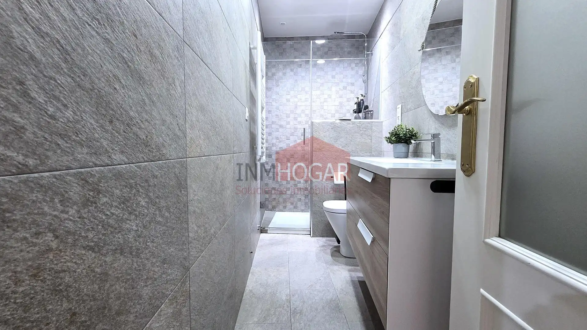 Baño de Piso en venta en Ávila con Calefacción y Amueblado