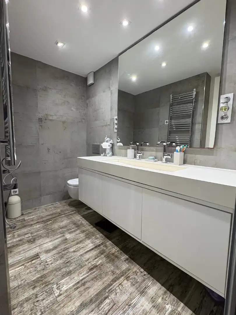 Bathroom of Duplexes for sale in Vélez-Málaga  with Air Conditioner and Community pool