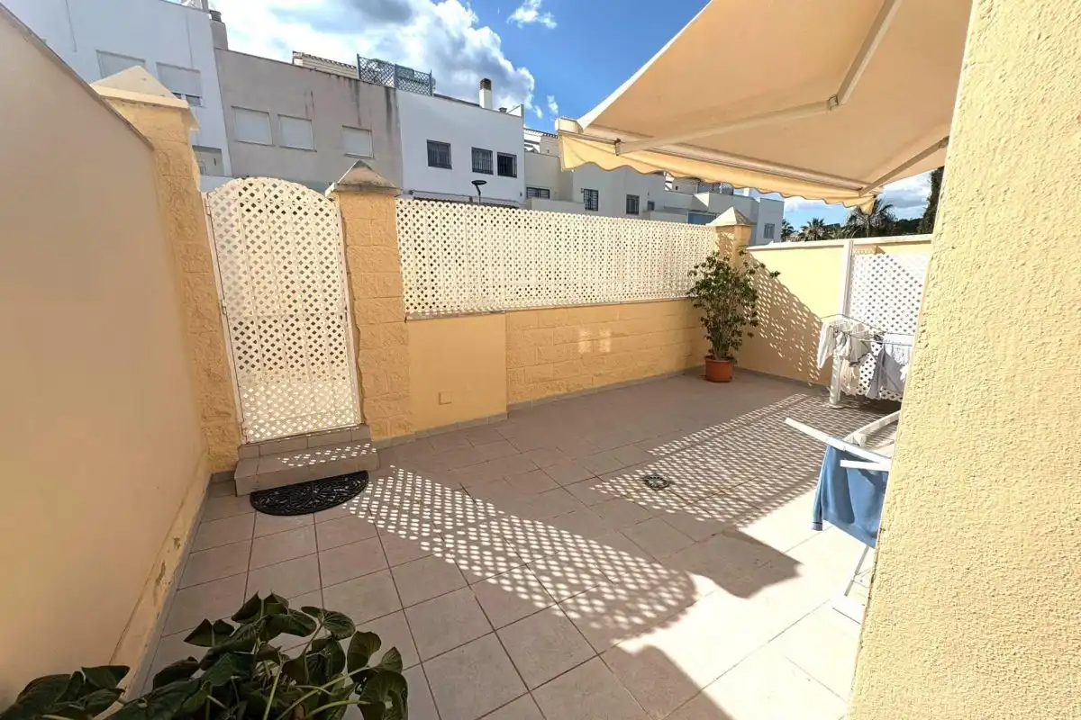 Terrasse von Einfamilien-Reihenhaus zum Verkauf in Torremolinos mit Klimaanlage, Terrasse und Abstellraum