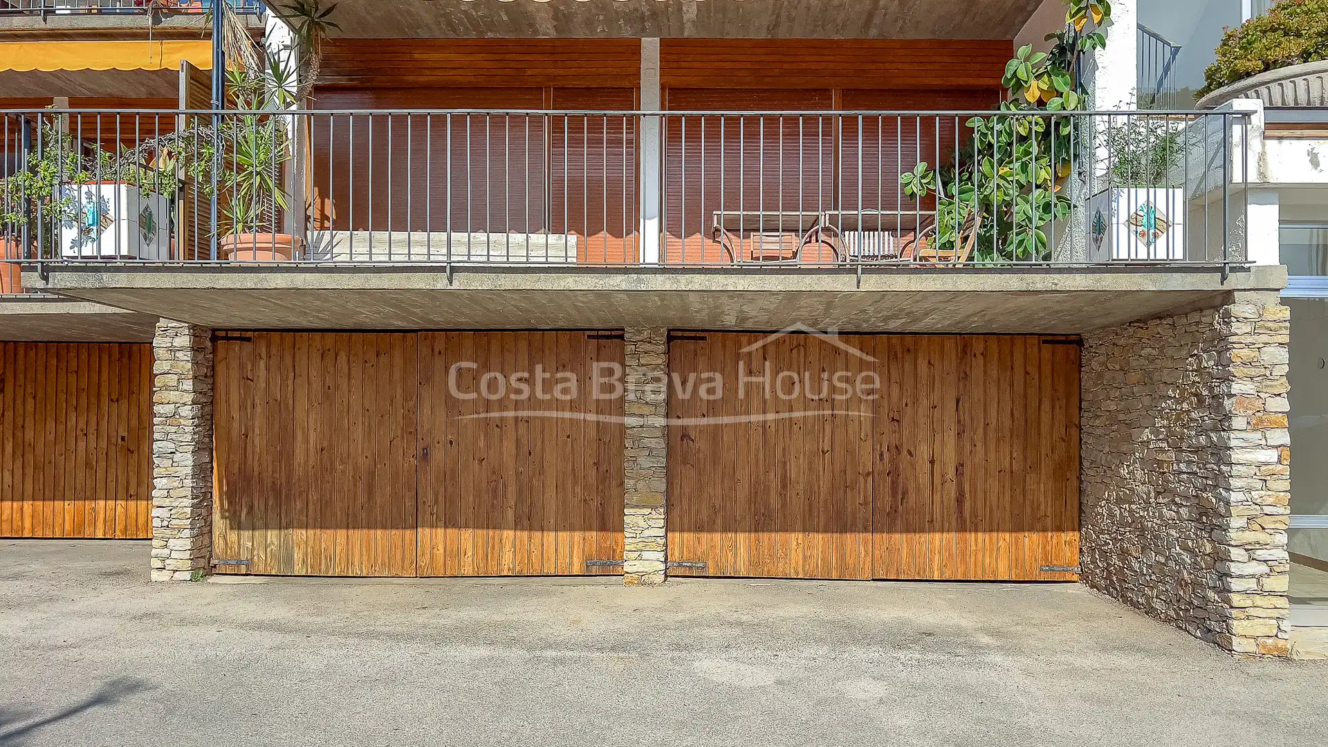 Vista exterior de Apartamento en venta en Begur con Calefacción, Terraza y Trastero