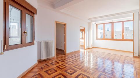 Foto 3 de Piso en venta en Calle Narvaez, Ibiza de Madrid,  Madrid Capital