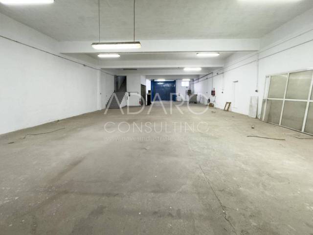 Nave industrial en Alquiler en Gamonal en Ensanche de Vallecas - La Gavia