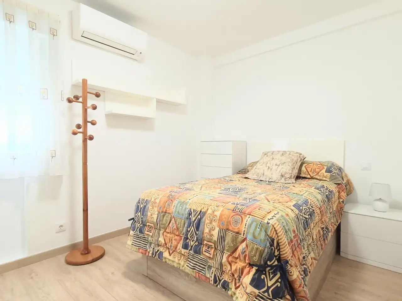 Habitación de Piso de alquiler en Madrid con Aire acondicionado, Terraza y Amueblado