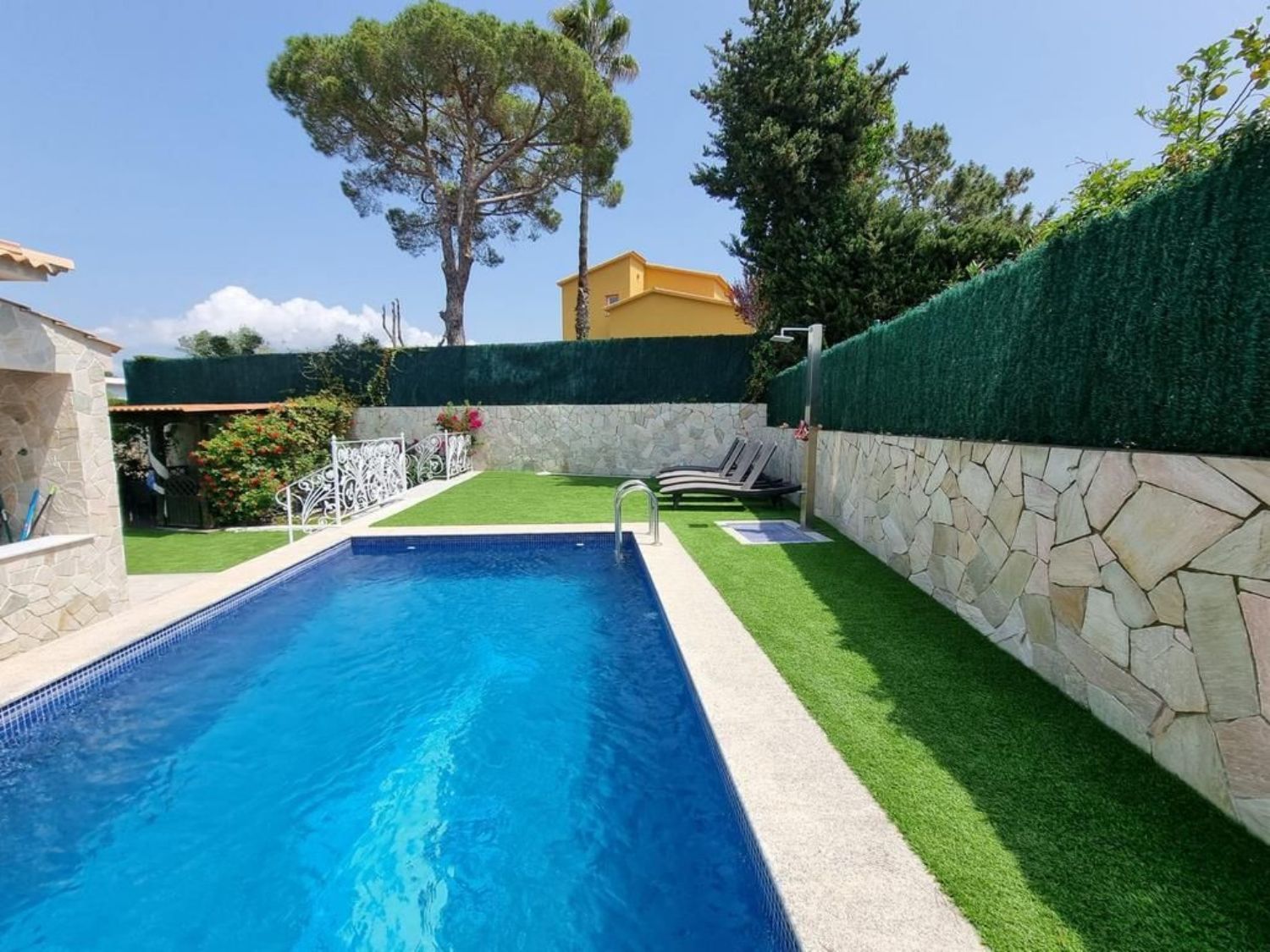 Swimming pool of House or chalet for sale in Lloret de Mar  with Air Conditioner, Heating and Private garden
