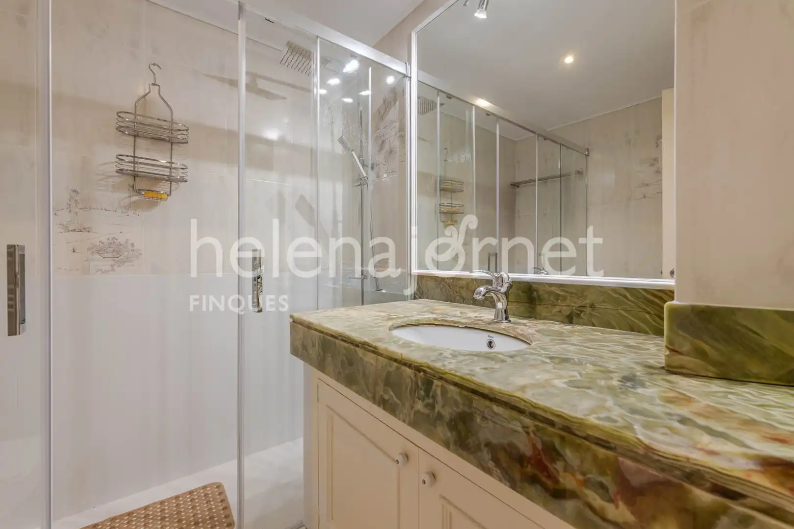 Badezimmer von Wohnung zum Verkauf in Volta de l'Ametller
