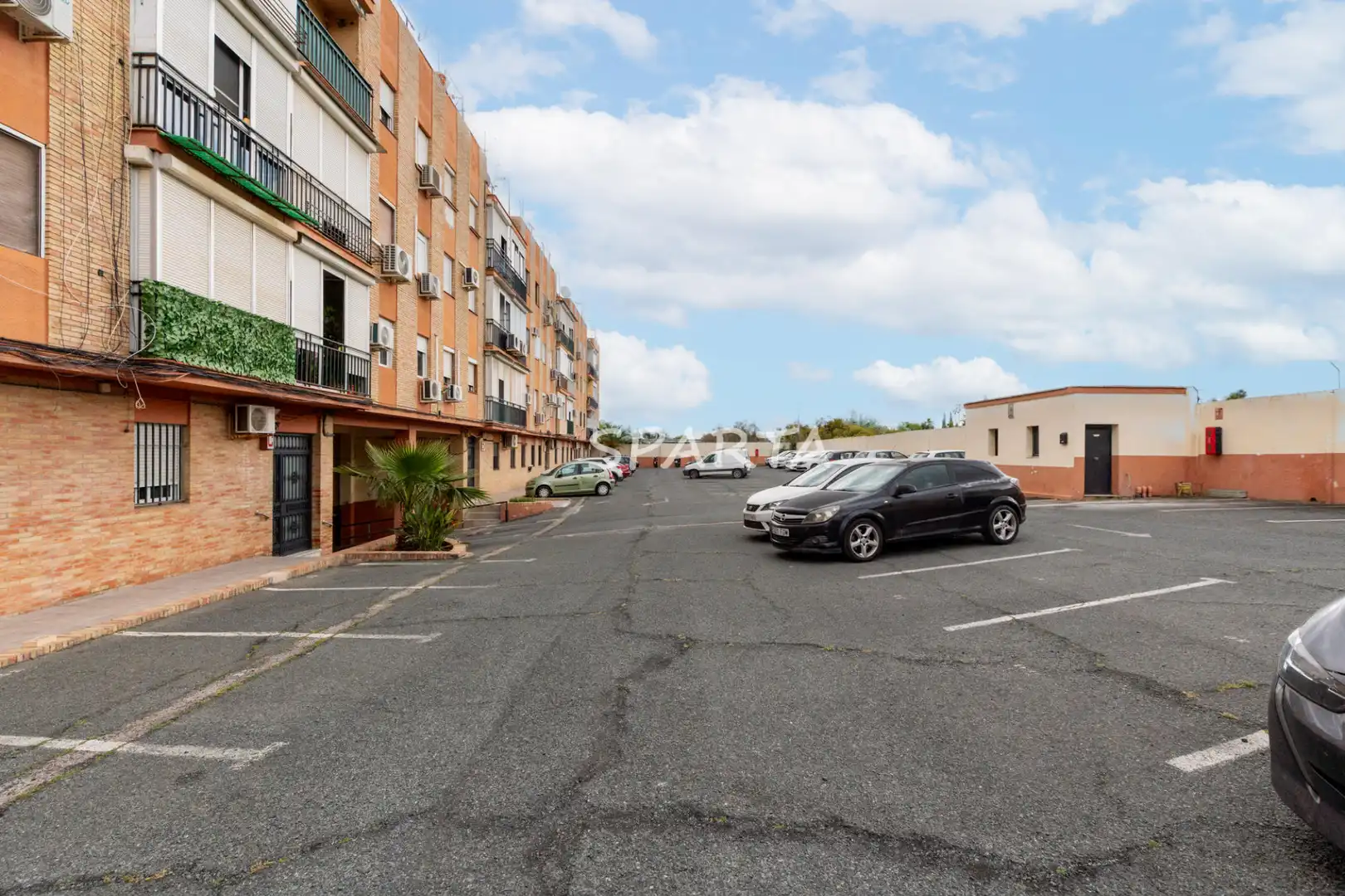 Parking de Piso en venta en Castilleja de la Cuesta con Aire acondicionado, Horno y Microondas