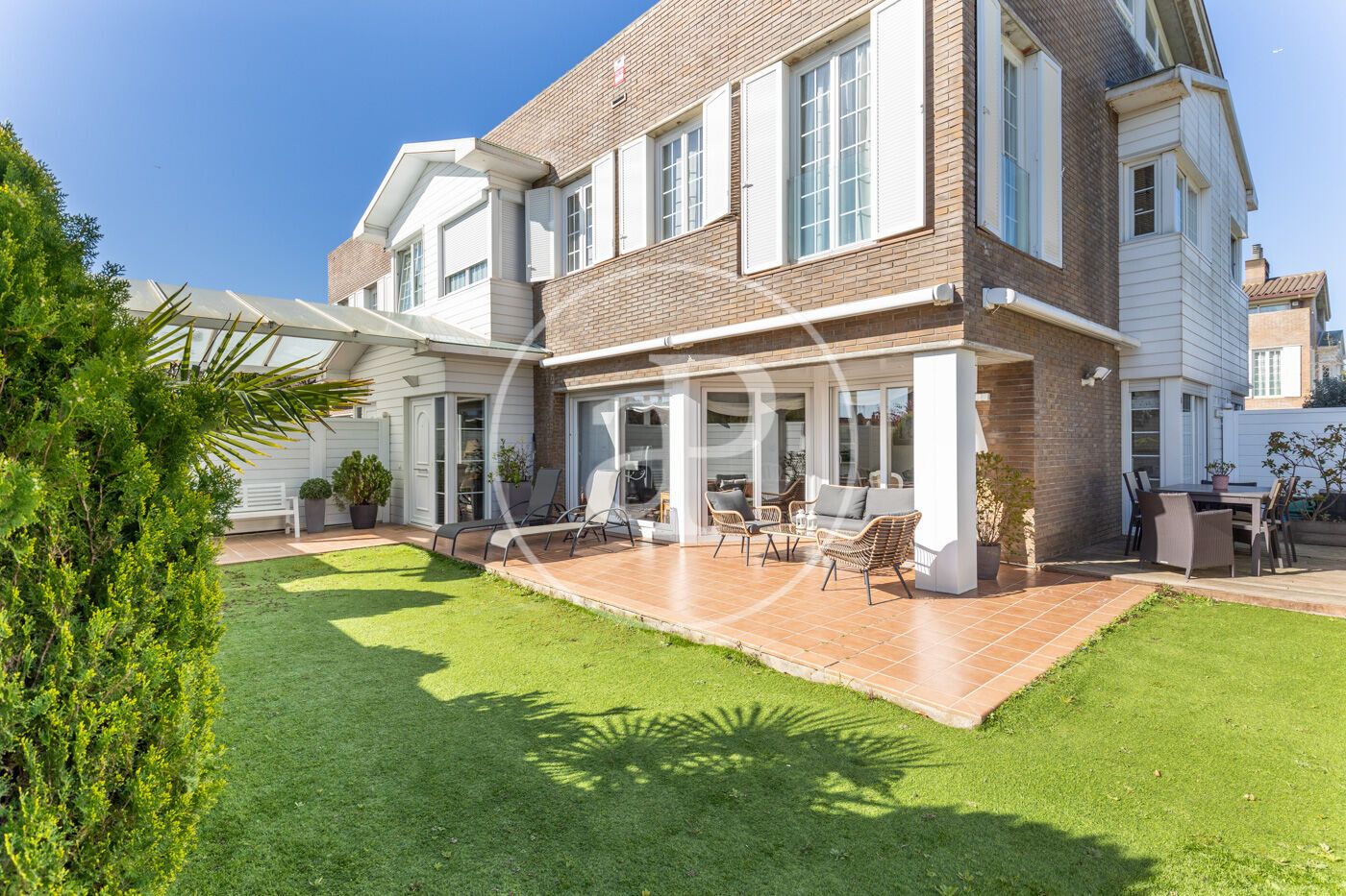 Vista exterior de Casa adosada en venta en Sant Quirze del Vallès con Aire acondicionado, Calefacción y Jardín privado