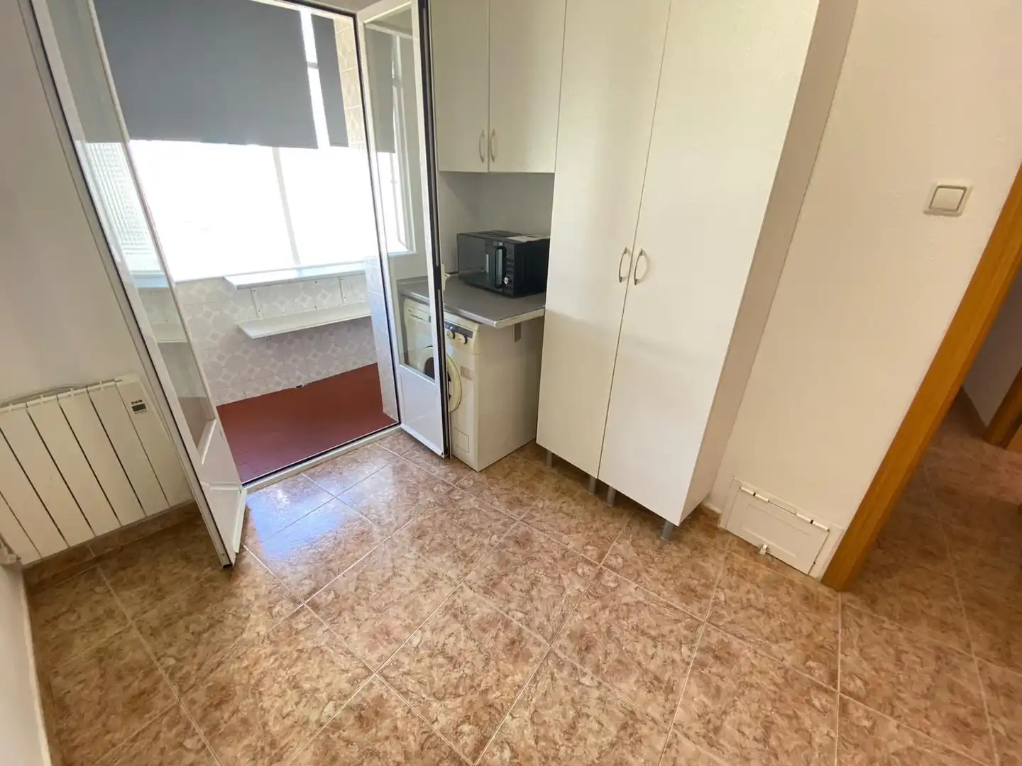 Room in Calle de Pedro Laborde, 10, Portazgo