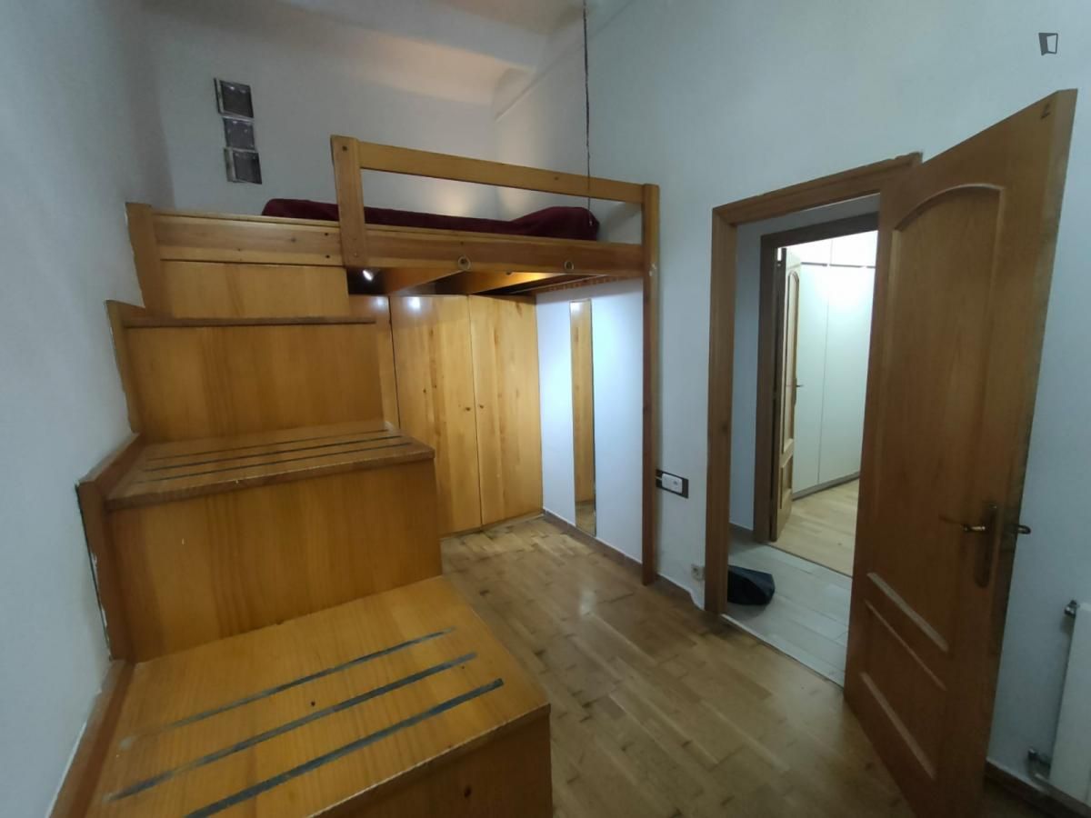 House or chalet to share in La Torrassa