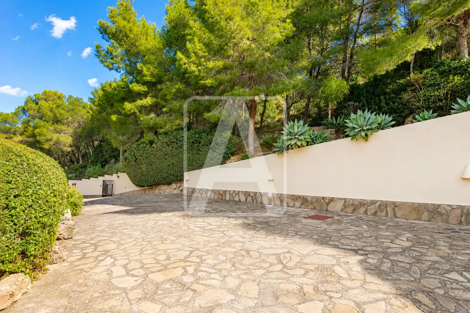 Garden of Houses for sale in Calpe / Calp  with Air Conditioner, Heating and Private garden