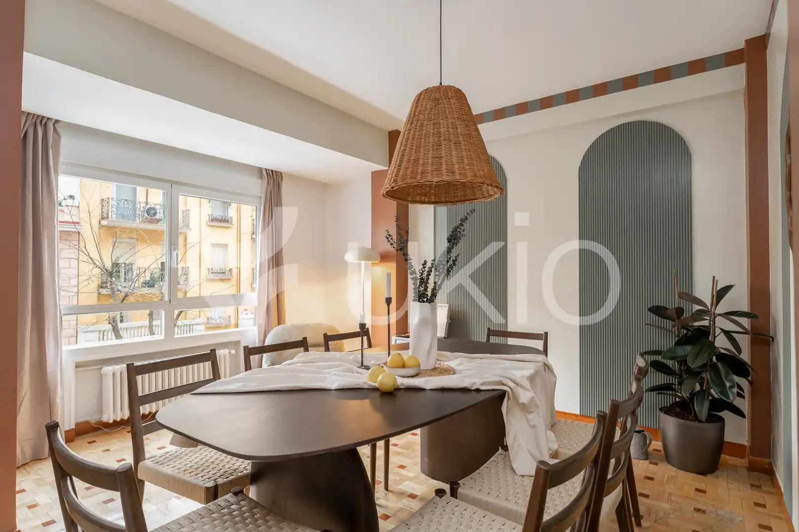 Menjador de Apartament de lloguer en Madrid amb Aire condicionat, Calefacció i Terrassa