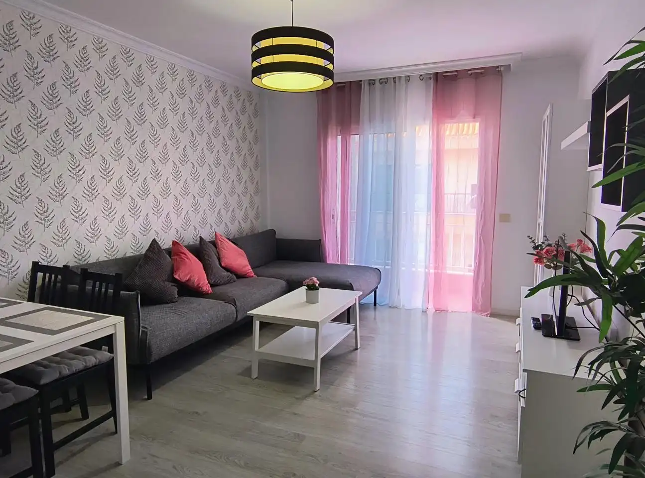 Sala de estar de Apartamento de alquiler en Granadilla de Abona con Amueblado y Balcón
