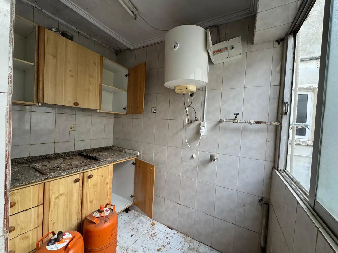 Küche von Wohnung zum Verkauf in Alfafar mit Balkon